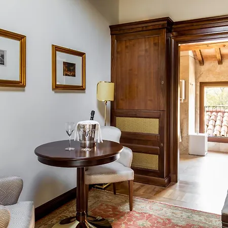 Rio Rosso By Palazzo Di Villa *